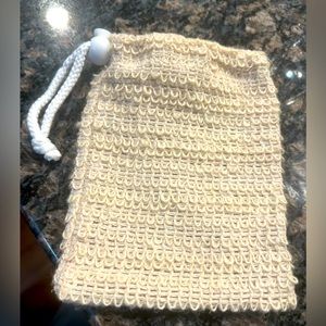 Scrubby soap holder/loofah